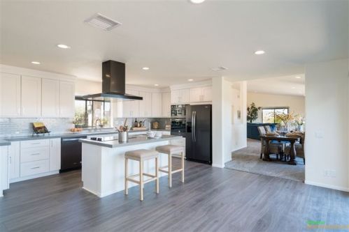 5880 Redondo Dr, Bonsall, CA 92003-4014