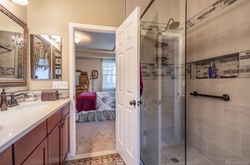 25057 Canal Pl, Aurora CO 80018-1627 exterior