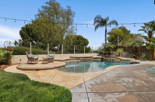 8721 Heatherwood Rd, Anaheim CA  92808-1690 exterior
