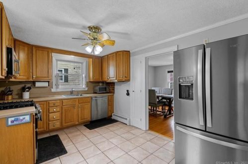 54 Sefton Dr, New Britain CT  06053-2549 exterior