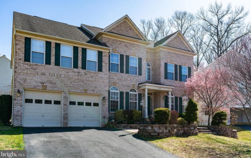 7125 Ayers Meadow Ln, Springfield VA  22150-4917 exterior