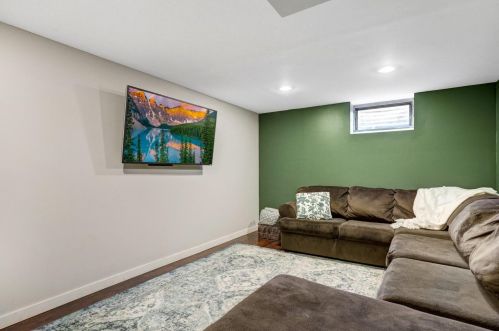 2329 Cedar Ave, Saint Paul MN  55110-4430 exterior