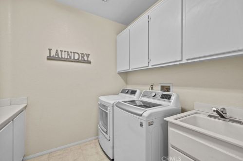 6528 Blackwood St, Riverside CA  92506-6240 exterior