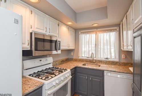 67 Victory Ct, Dover, NJ 07801-5563