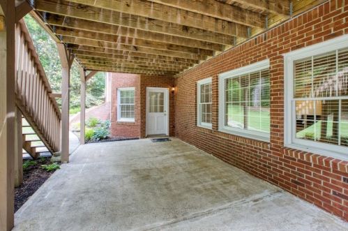 10610 Sugar Crest Ave, Duluth GA  30097-7843 exterior