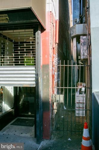 532 4 St, Philadelphia PA 19148-1303 exterior