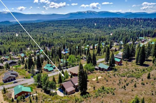 13308 Ski Slope Way, Truckee CA  96161-7005 exterior