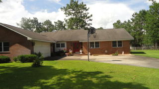 46 Palm Island Cir, Jesup, GA 31545-7310