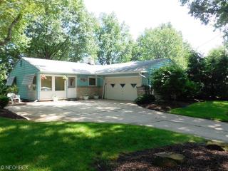 1577 Allen Dr, Cleveland, OH 44145-2504