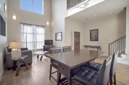 701 1st St, Fort Worth TX  76102-2705 exterior