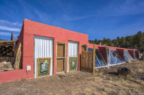 6 Main St, Guffey, CO 80820-9517