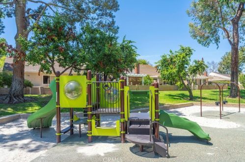 9 Cherry, Irvine CA  92612-2313 exterior