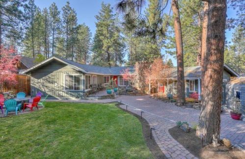 1544 Ithaca Ave, Bend OR  97701-2116 exterior