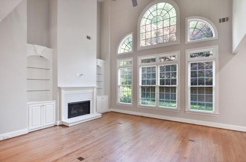 1066 Hedge Rose Ct, Atlanta GA  30324-2781 exterior