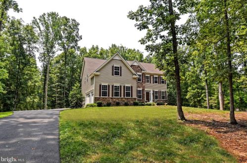 283 Mcpherson Dr, Fredericksburg, VA 22406-4964