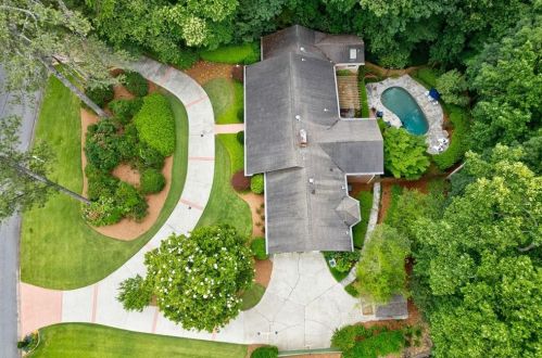 5580 Lake Island Dr, Atlanta, GA 30327-4832