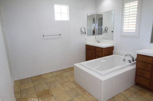 2660 Madison Cir, Anaheim CA  92801-4954 exterior