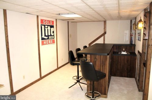 5076 Queens Wood Dr, Springfield VA  22015-1530 exterior