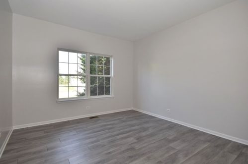 364 Messenger Cir, North Aurora IL  60542-1805 exterior