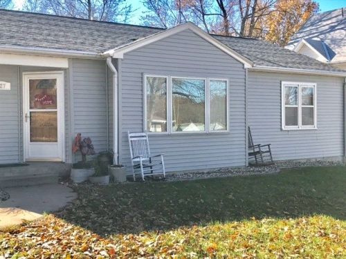 427 7th St, Syracuse, NE 68446-9332