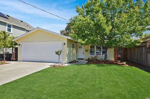 856 G St, Livermore, CA 94550-4661