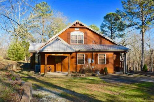 340 Poplar Dr, Buchanan, TN 38222-4961
