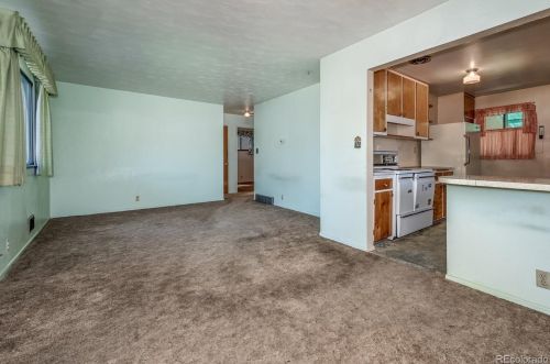 3940 Oak St, Denver, CO 80033-3927