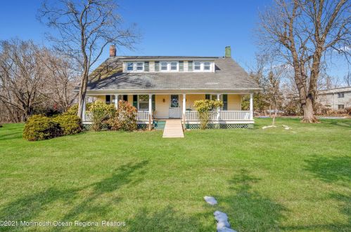 24 Schanck Rd, Holmdel Village, NJ 07733-2137