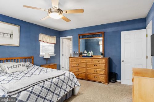 112 Apple Ln, Mount Laurel NJ  08054-1017 exterior