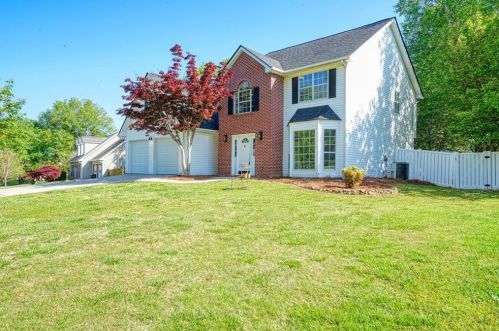 2747 Lake Vista Dr, Buford, GA 30519-6729