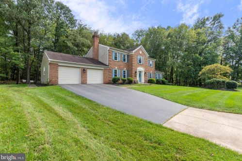 3125 Hannahs Pond Ln, Herndon, VA 20171-2200