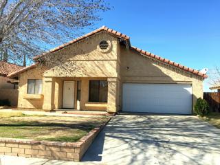 37517 Lilacview Ave, Palmdale, CA 93550-5729
