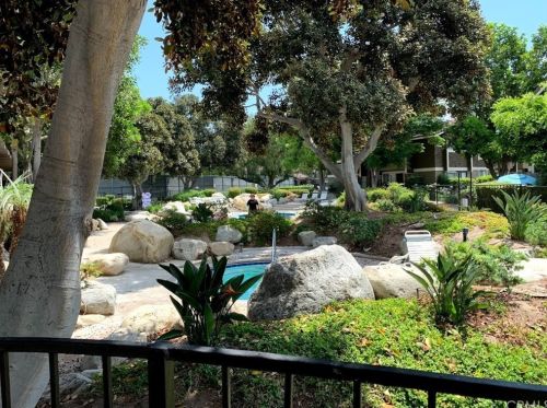 156 Streamwood, Irvine CA  92620-1940 exterior