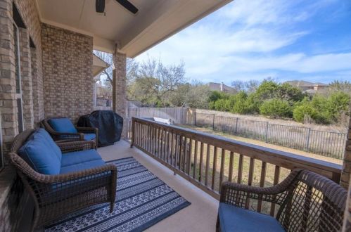 676 Catalina Ln, Austin TX  78737-4715 exterior