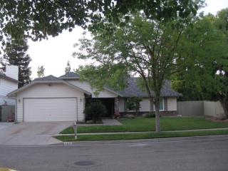 134 Portland Ave, Fresno, CA 93711-6040