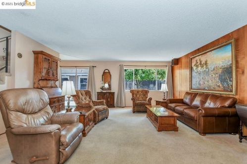 3562 Skylark Dr, Concord CA  94520-1515 exterior