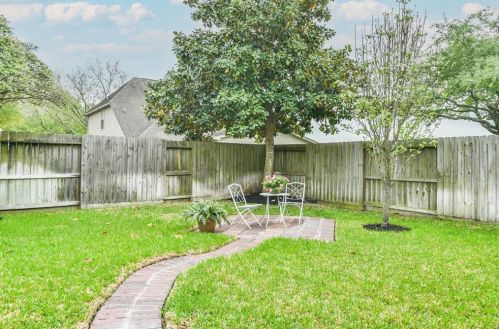 7035 Clustering Oak Ct, Richmond TX 77407-0822 exterior