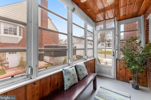 1504 Gridley Ln, Silver Spring MD 20902-3851 exterior