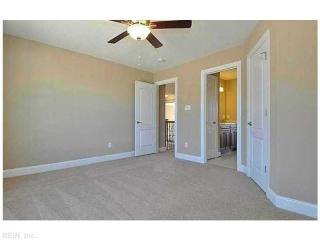 1302 Simon Dr, Chesapeake, VA 23320-7666