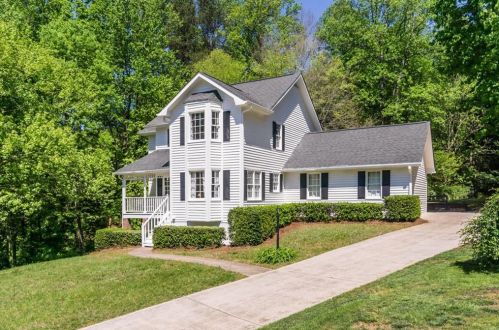 2717 Hawk Trace Ct, Marietta, GA 30066-1535