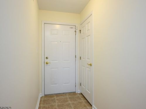 2 Spruce Ter, Mount Arlington, NJ 07856-2311