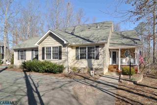 25 Oak Grove Rd, Bybee, VA 22963-2527