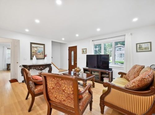 320 Monmouth Ave, N Milford, NJ 07646-2026