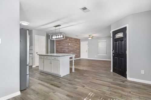 3545 Almazan Dr, Dallas TX  75220-4926 exterior