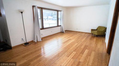 1547 Cottage Ave, Saint Paul, MN 55106-2203