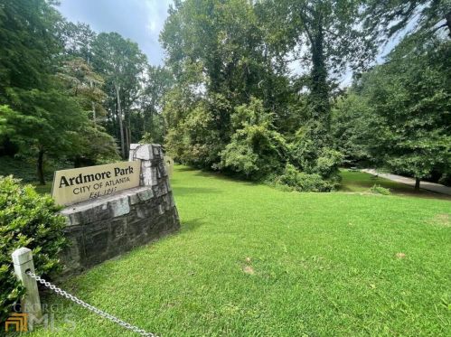 1852 Anjaco Rd, Atlanta GA  30309-1808 exterior