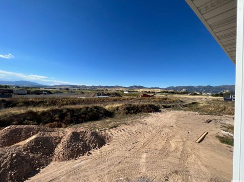 492 600, Hyrum UT 84319-1763 exterior