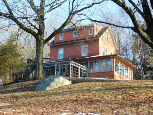 630 Hawthorne Ave, Derby CT  06418-1107 exterior