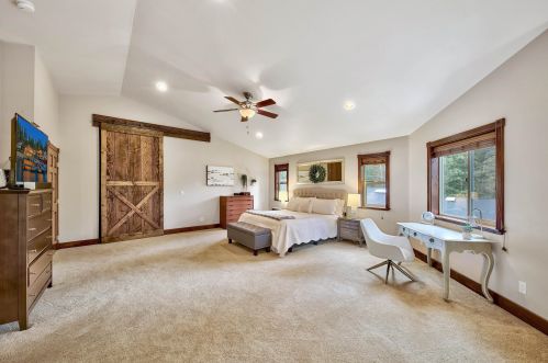 10970 Palisades Dr, Truckee CA  96161-3188 exterior