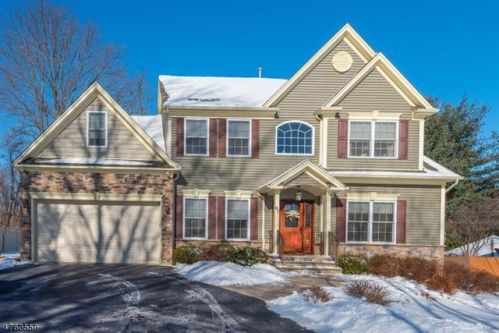 67 Manor Rd, Parsippany, NJ 07834-2528